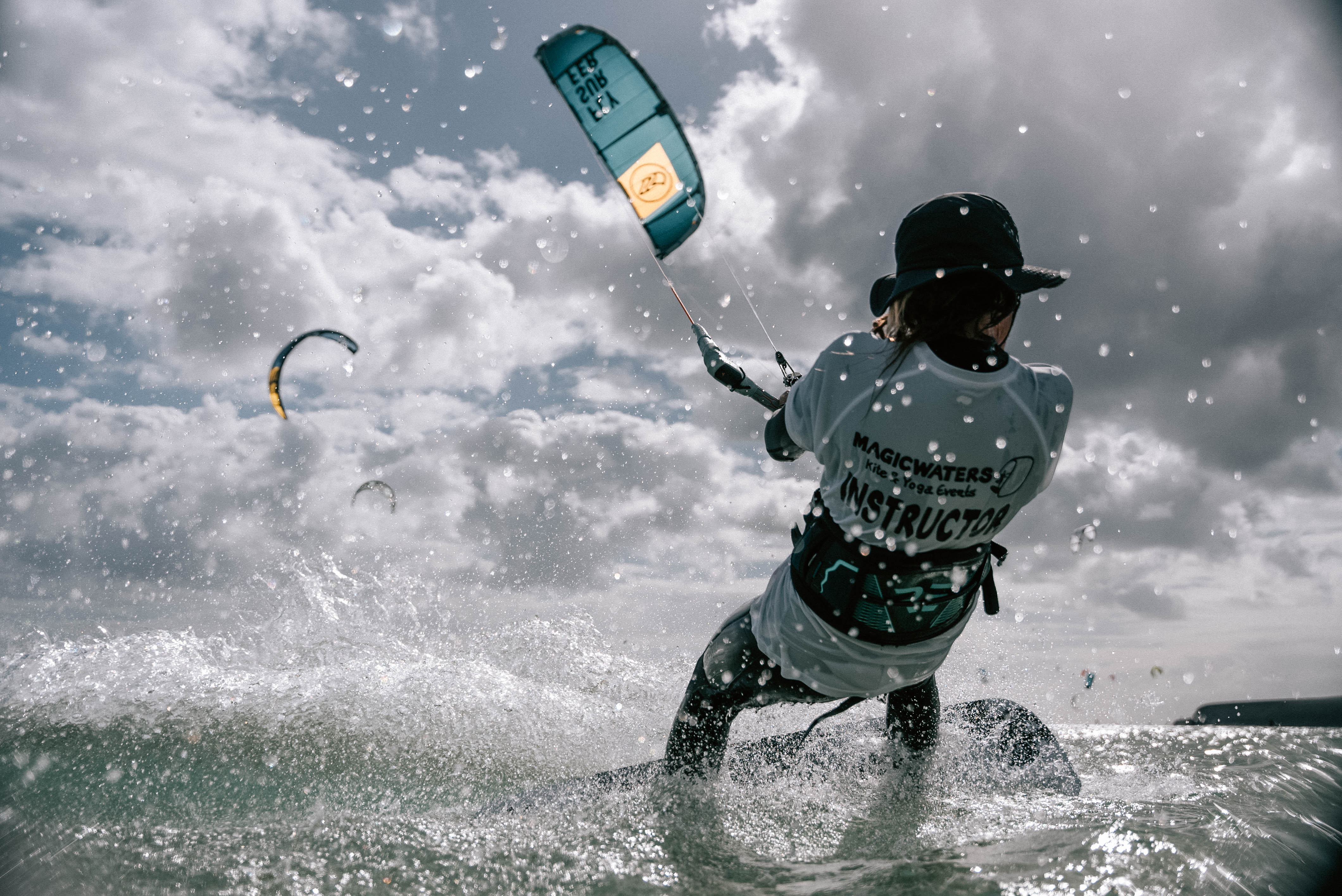 Kitesurfer in Sizilien / Magicwaters / Brand Design & Website by funkhaus